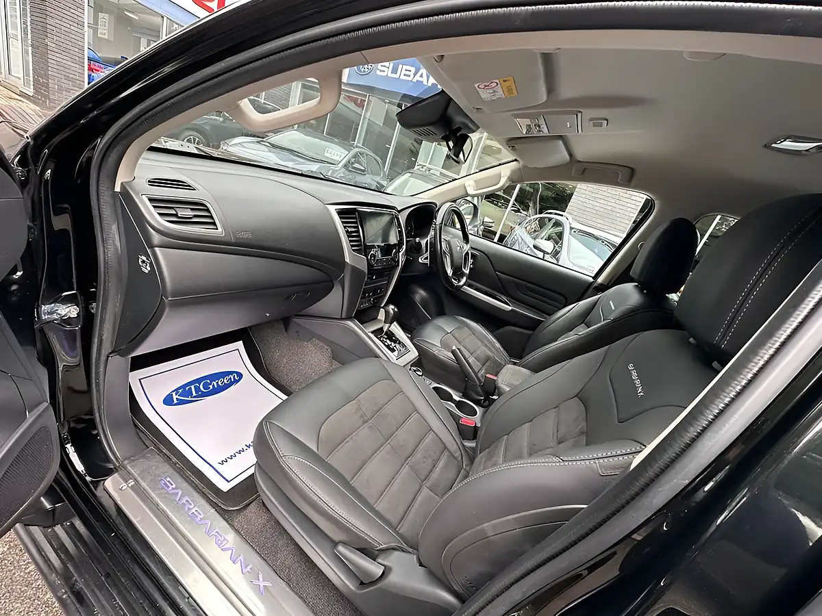Used 2020 Mitsubishi L200 Barbarian X Black - Interior and Exterior details 10