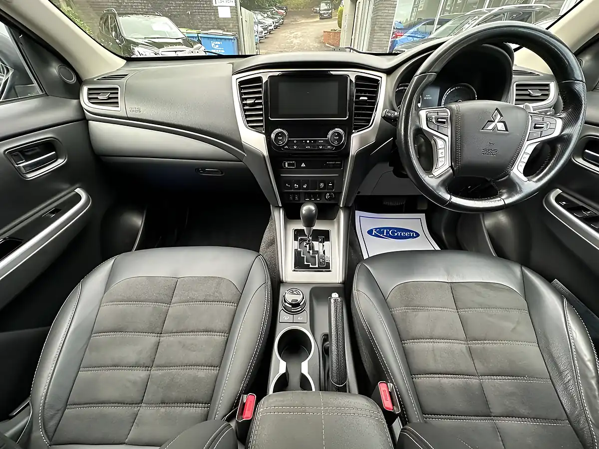 Used 2020 Mitsubishi L200 Barbarian X Black - Interior and Exterior details 9