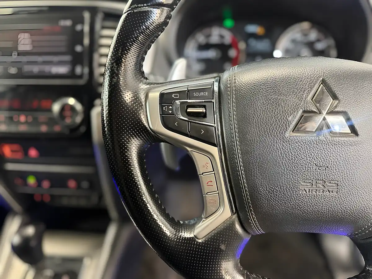 Used 2020 Mitsubishi L200 Barbarian X Grey - Interior and Exterior details 11