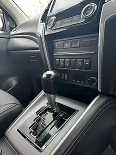 Used 2020 Mitsubishi L200 Barbarian X Orange - Interior and Exterior details 10