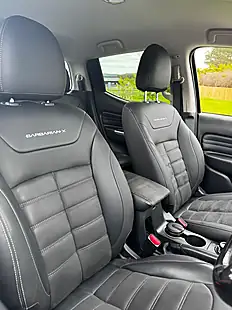 Used 2020 Mitsubishi L200 Barbarian X Orange - Interior and Exterior details 12