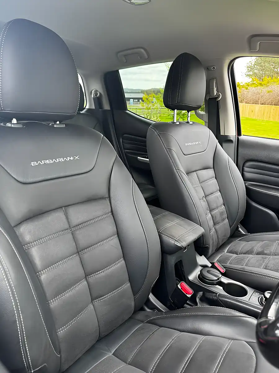 Used 2020 Mitsubishi L200 Barbarian X Orange - Interior and Exterior details 12