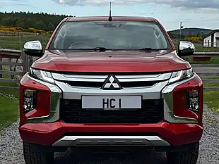 Used 2020 Mitsubishi L200 Barbarian X Orange - Interior and Exterior details 4