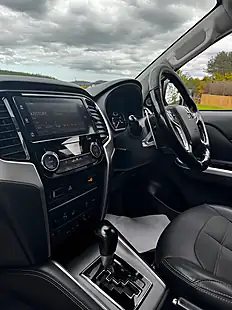Used 2020 Mitsubishi L200 Barbarian X Orange - Interior and Exterior details 8