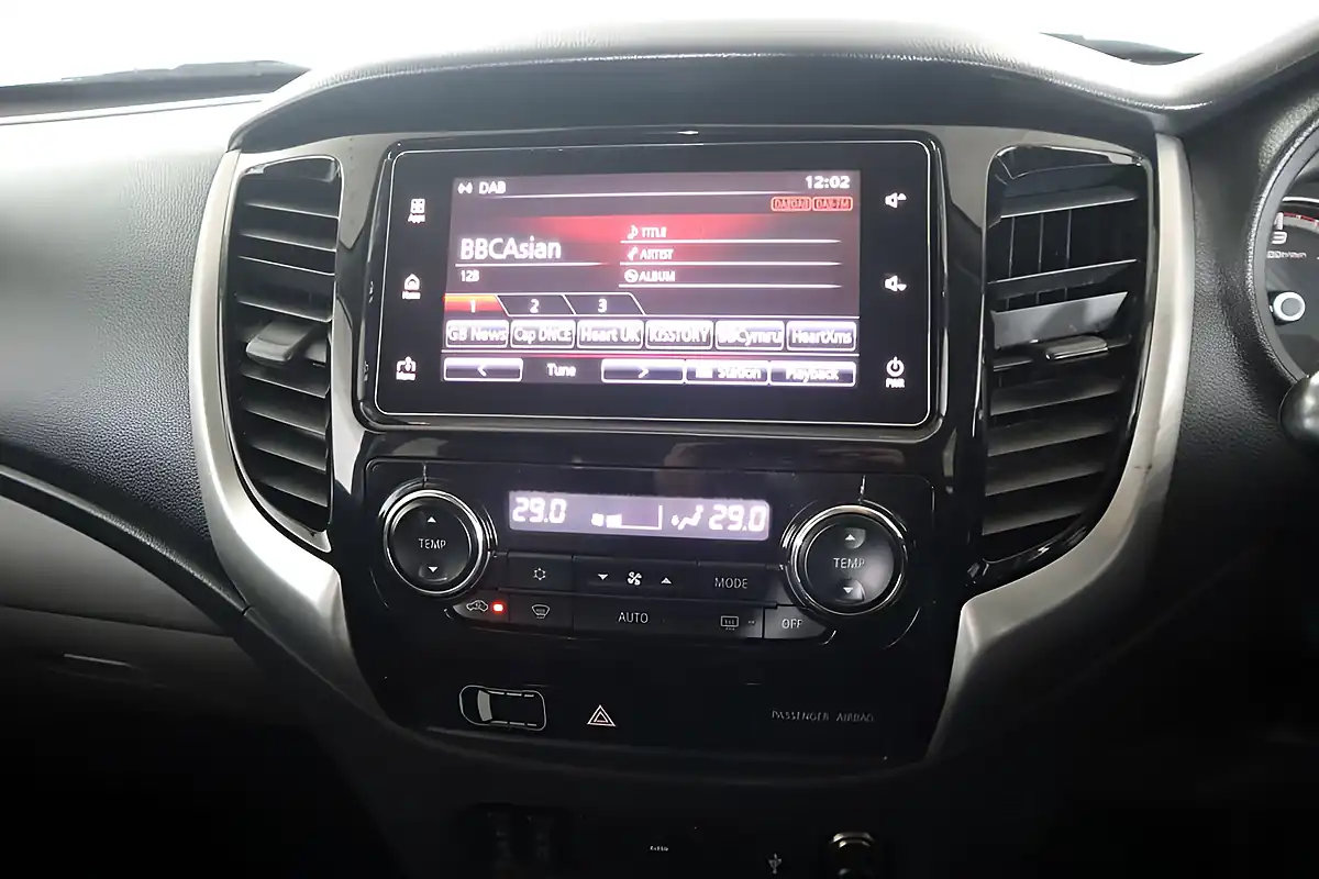Used 2020 Mitsubishi L200 Challenger Grey - Interior and Exterior details 14