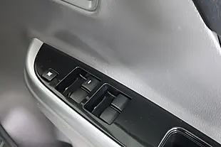 Used 2020 Mitsubishi L200 Challenger Grey - Interior and Exterior details 20