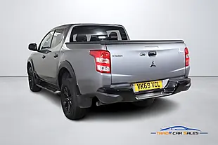 Used 2020 Mitsubishi L200 Challenger Grey - Interior and Exterior details 6