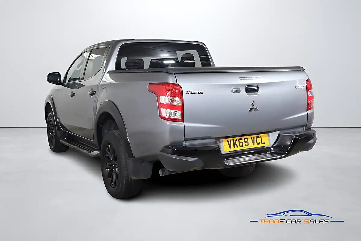 Used 2020 Mitsubishi L200 Challenger Grey - Interior and Exterior details 6