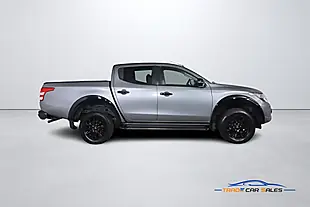 Used 2020 Mitsubishi L200 Challenger Grey - Interior and Exterior details 7