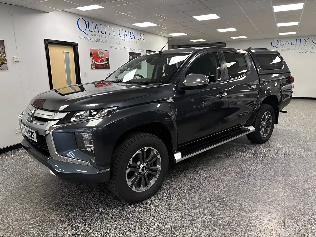 Used 2020 Mitsubishi L200 Trojan Graphite Grey - Front View