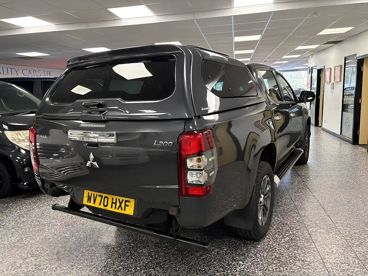 Used 2020 Mitsubishi L200 Trojan Graphite Grey - Interior and Exterior details 10