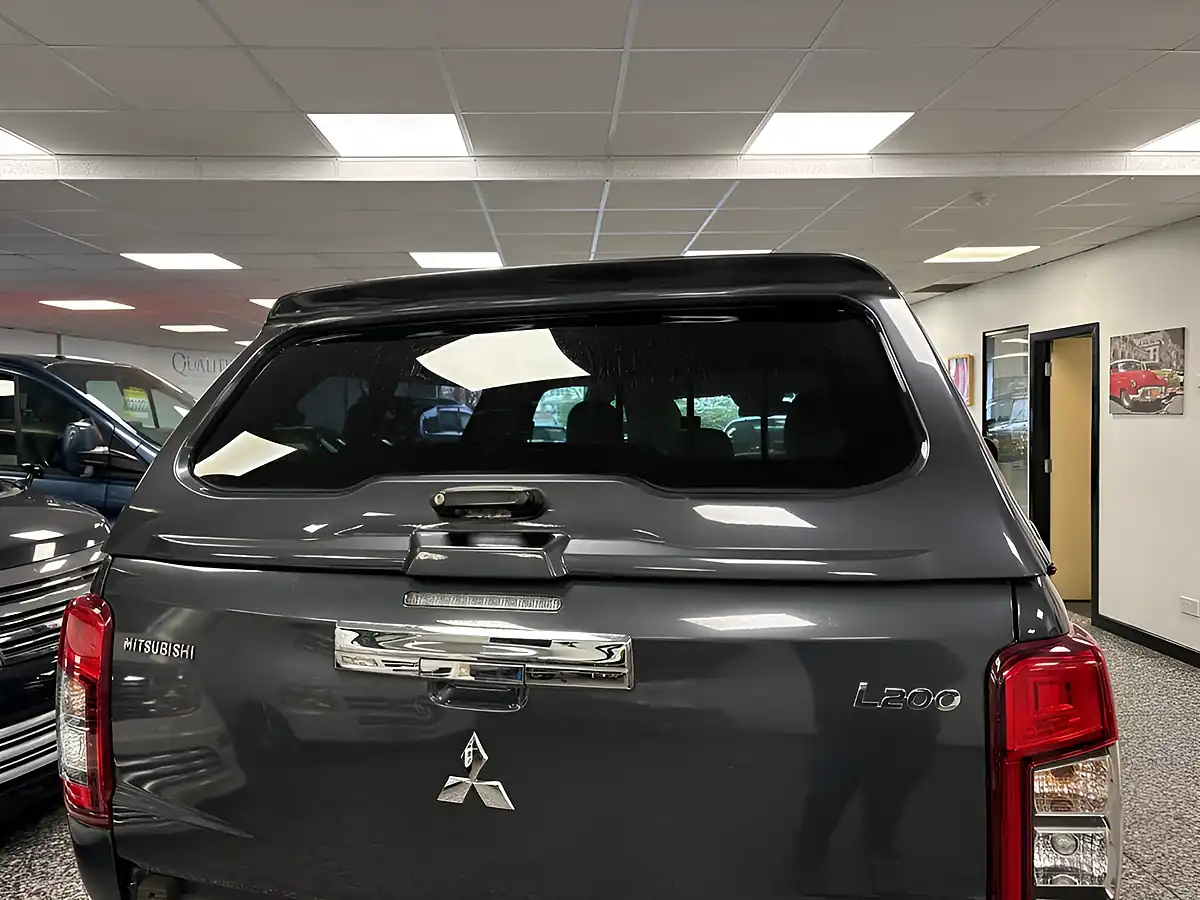 Used 2020 Mitsubishi L200 Trojan Graphite Grey - Interior and Exterior details 17