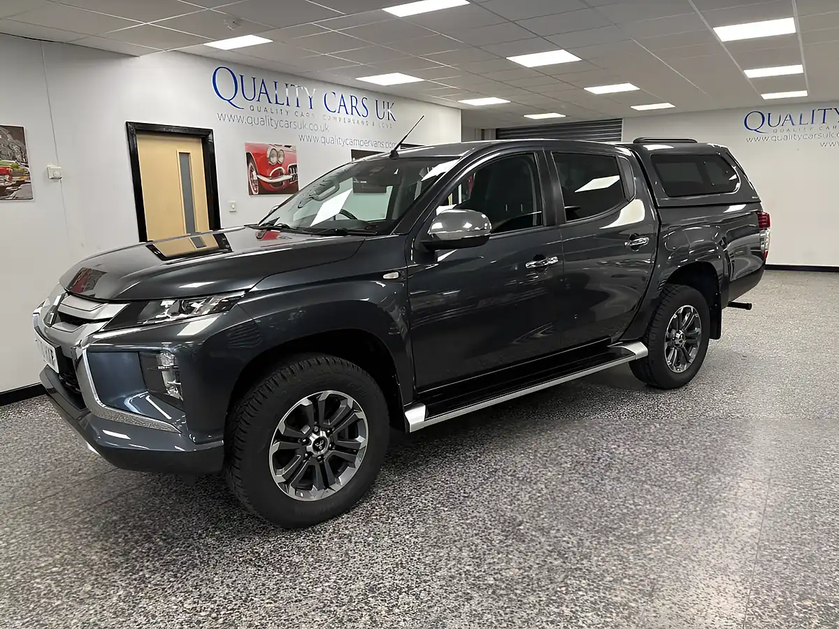 Used 2020 Mitsubishi L200 Trojan Graphite Grey - Interior and Exterior details 3