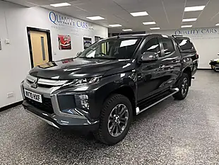 Used 2020 Mitsubishi L200 Trojan Graphite Grey - Interior and Exterior details 4