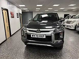 Used 2020 Mitsubishi L200 Trojan Graphite Grey - Interior and Exterior details 7