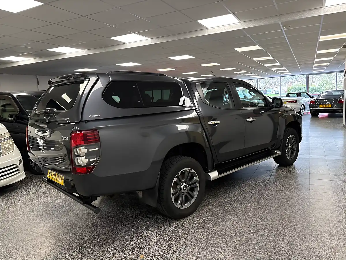Used 2020 Mitsubishi L200 Trojan Graphite Grey - Interior and Exterior details 9