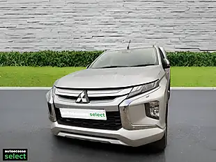 Used 2020 Mitsubishi L200 Warrior Black - Interior and Exterior details 11
