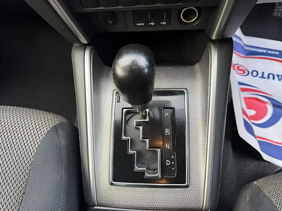 Used 2020 Mitsubishi L200 Warrior Black - Interior and Exterior details 19