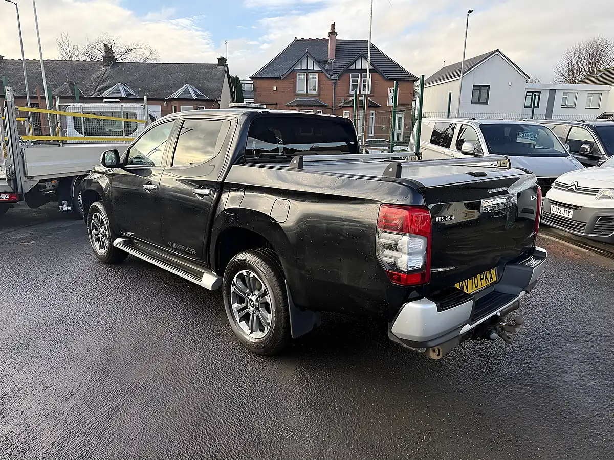 Used 2020 Mitsubishi L200 Warrior Black - Interior and Exterior details 2