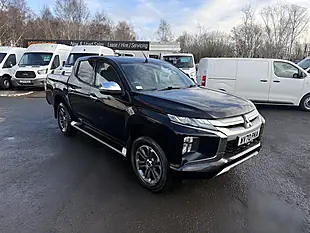 Used 2020 Mitsubishi L200 Warrior Black - Interior and Exterior details 4