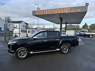Used 2020 Mitsubishi L200 Warrior Black - Interior and Exterior details 6