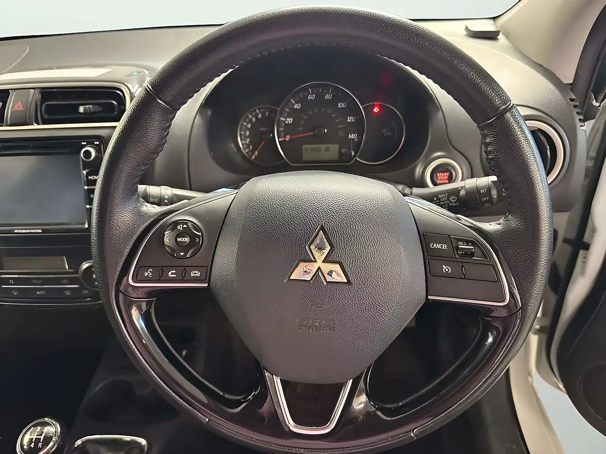 Used 2020 Mitsubishi Mirage 4 White - Interior and Exterior details 12