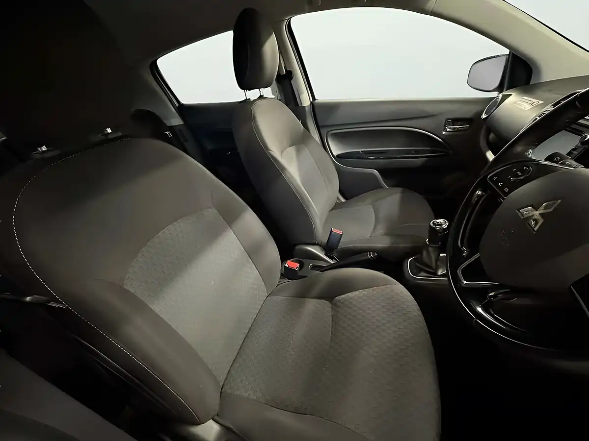 Used 2020 Mitsubishi Mirage 4 White - Interior and Exterior details 14