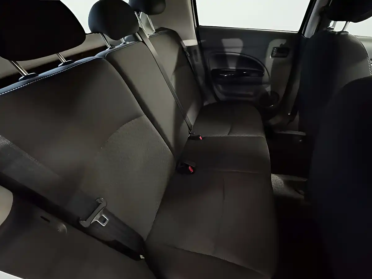 Used 2020 Mitsubishi Mirage 4 White - Interior and Exterior details 15
