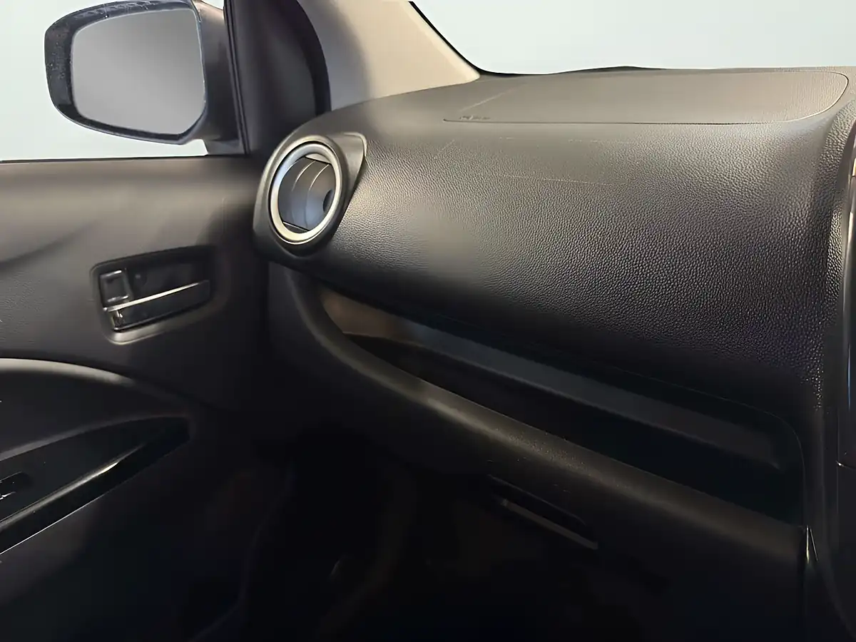 Used 2020 Mitsubishi Mirage 4 White - Interior and Exterior details 18