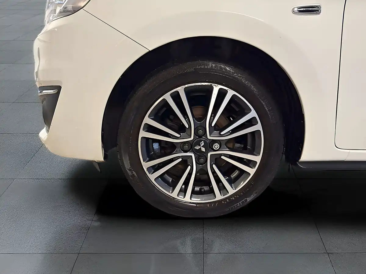 Used 2020 Mitsubishi Mirage 4 White - Interior and Exterior details 20
