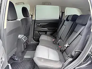 Used 2020 Mitsubishi Outlander Design Black - Interior and Exterior details 14