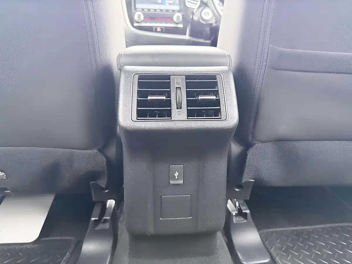 Used 2020 Mitsubishi Outlander Design Black - Interior and Exterior details 15