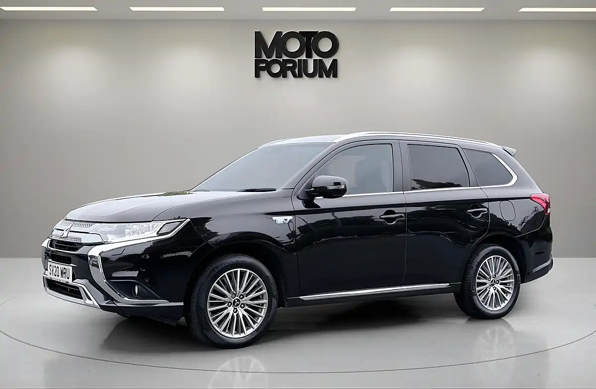 Used 2020 Mitsubishi Outlander Design Black - Interior and Exterior details 2