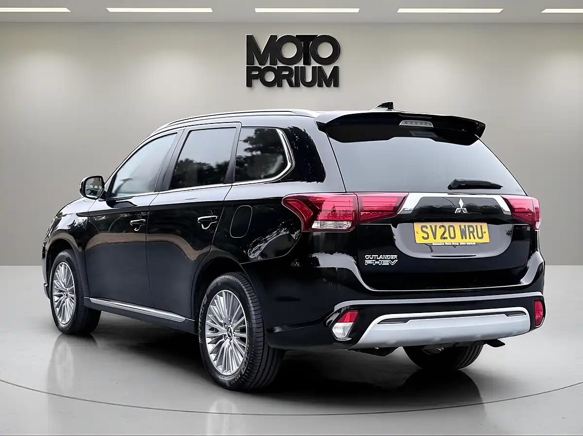 Used 2020 Mitsubishi Outlander Design Black - Interior and Exterior details 4
