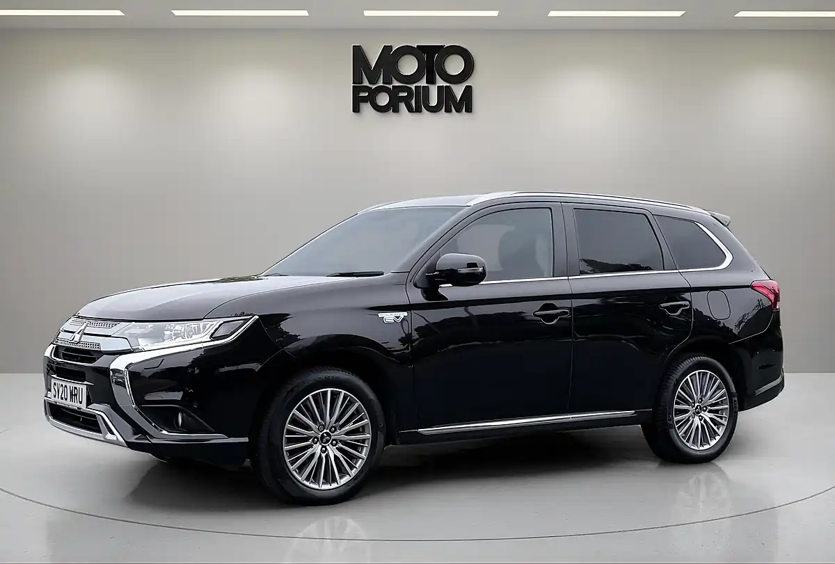 Used 2020 Mitsubishi Outlander Design Black - Interior and Exterior details 6