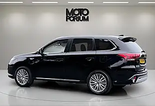 Used 2020 Mitsubishi Outlander Design Black - Interior and Exterior details 8