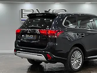 Used 2020 Mitsubishi Outlander Design Black - Interior and Exterior details 11