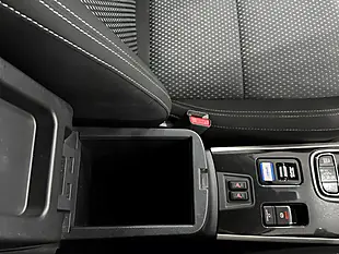 Used 2020 Mitsubishi Outlander Design Black - Interior and Exterior details 16