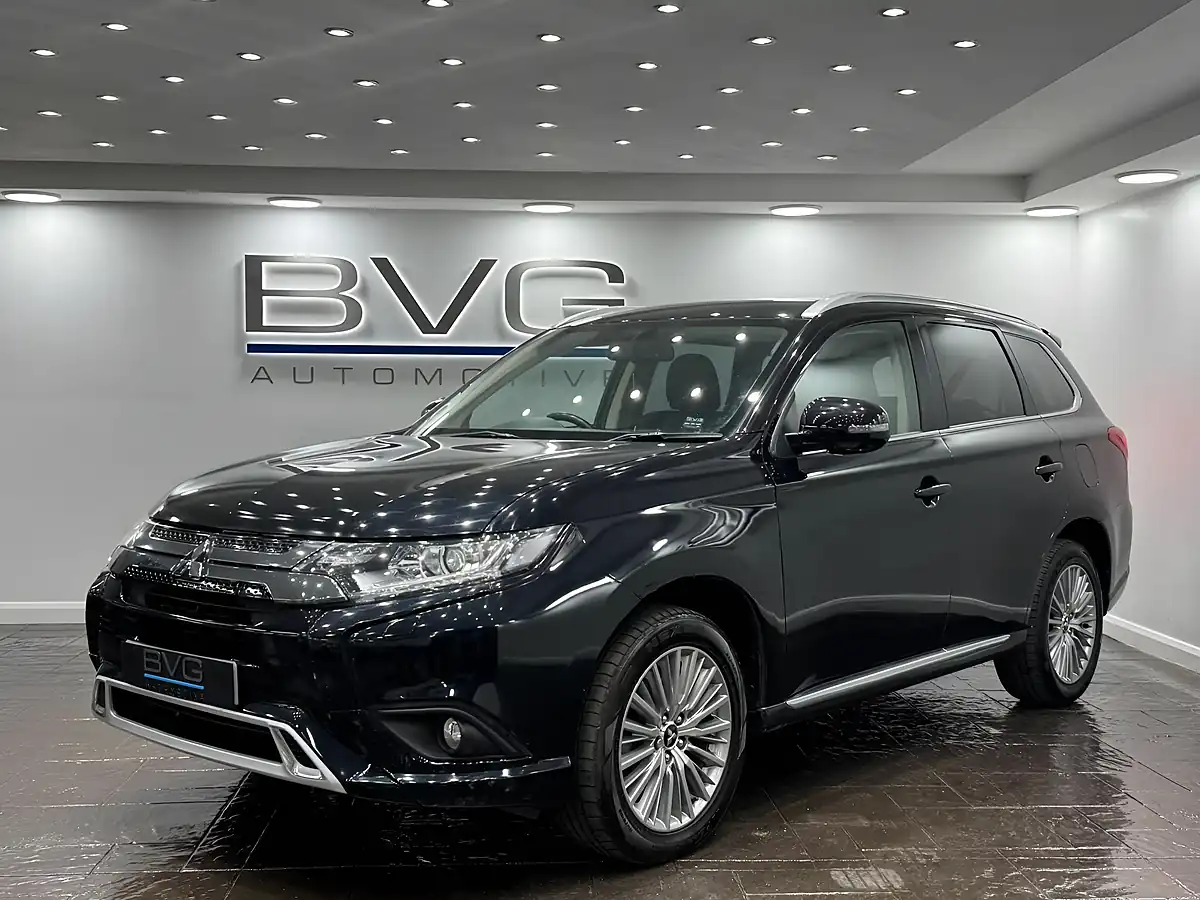 Used 2020 Mitsubishi Outlander Design Black - Interior and Exterior details 5
