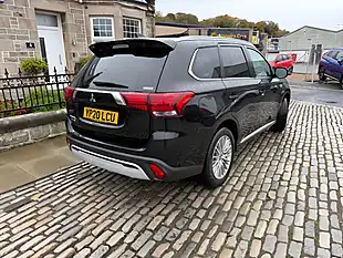 Used 2020 Mitsubishi Outlander Dynamic Amethyst Black - Interior and Exterior details 12