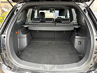 Used 2020 Mitsubishi Outlander Dynamic Amethyst Black - Interior and Exterior details 20
