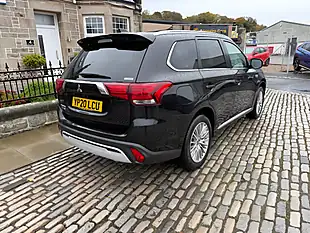 Used 2020 Mitsubishi Outlander Dynamic Amethyst Black - Interior and Exterior details 7