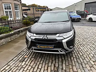Used 2020 Mitsubishi Outlander Dynamic Amethyst Black - Interior and Exterior details 8