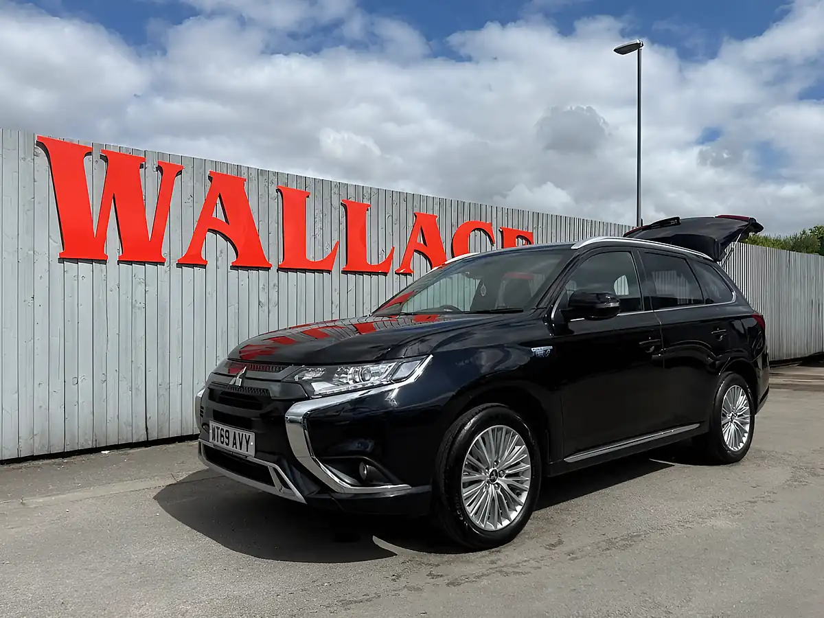 Used 2020 Mitsubishi Outlander Dynamic Black - Interior and Exterior details 11