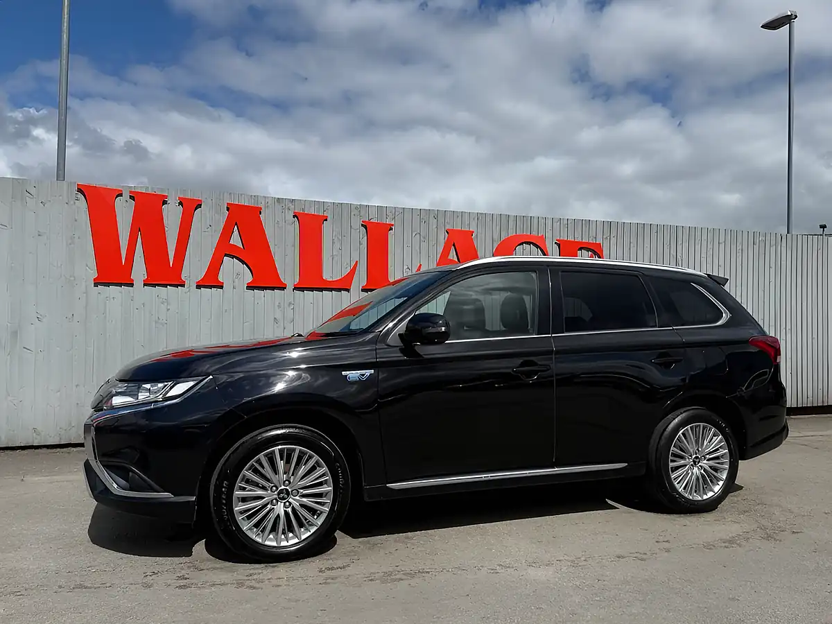 Used 2020 Mitsubishi Outlander Dynamic Black - Interior and Exterior details 5