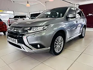 Used 2020 Mitsubishi Outlander Dynamic Grey - Interior and Exterior details 3