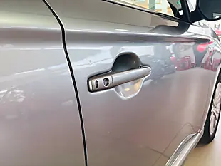 Used 2020 Mitsubishi Outlander Dynamic Grey - Interior and Exterior details 9