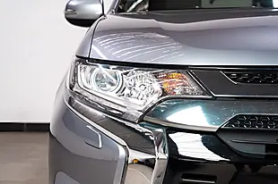 Used 2020 Mitsubishi Outlander Dynamic Grey - Interior and Exterior details 14