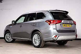 Used 2020 Mitsubishi Outlander Dynamic Grey - Interior and Exterior details 3