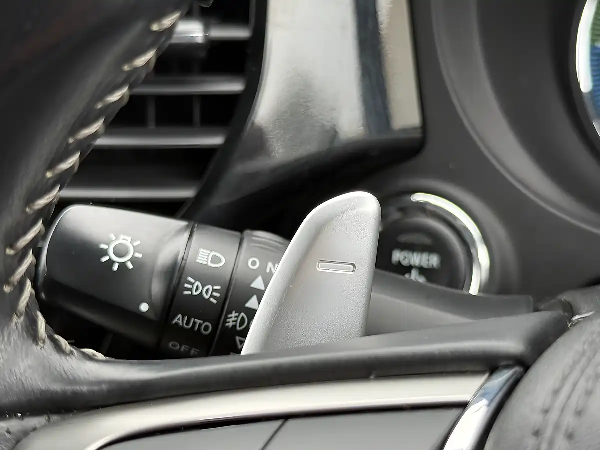 Used 2020 Mitsubishi Outlander Dynamic White - Interior and Exterior details 15
